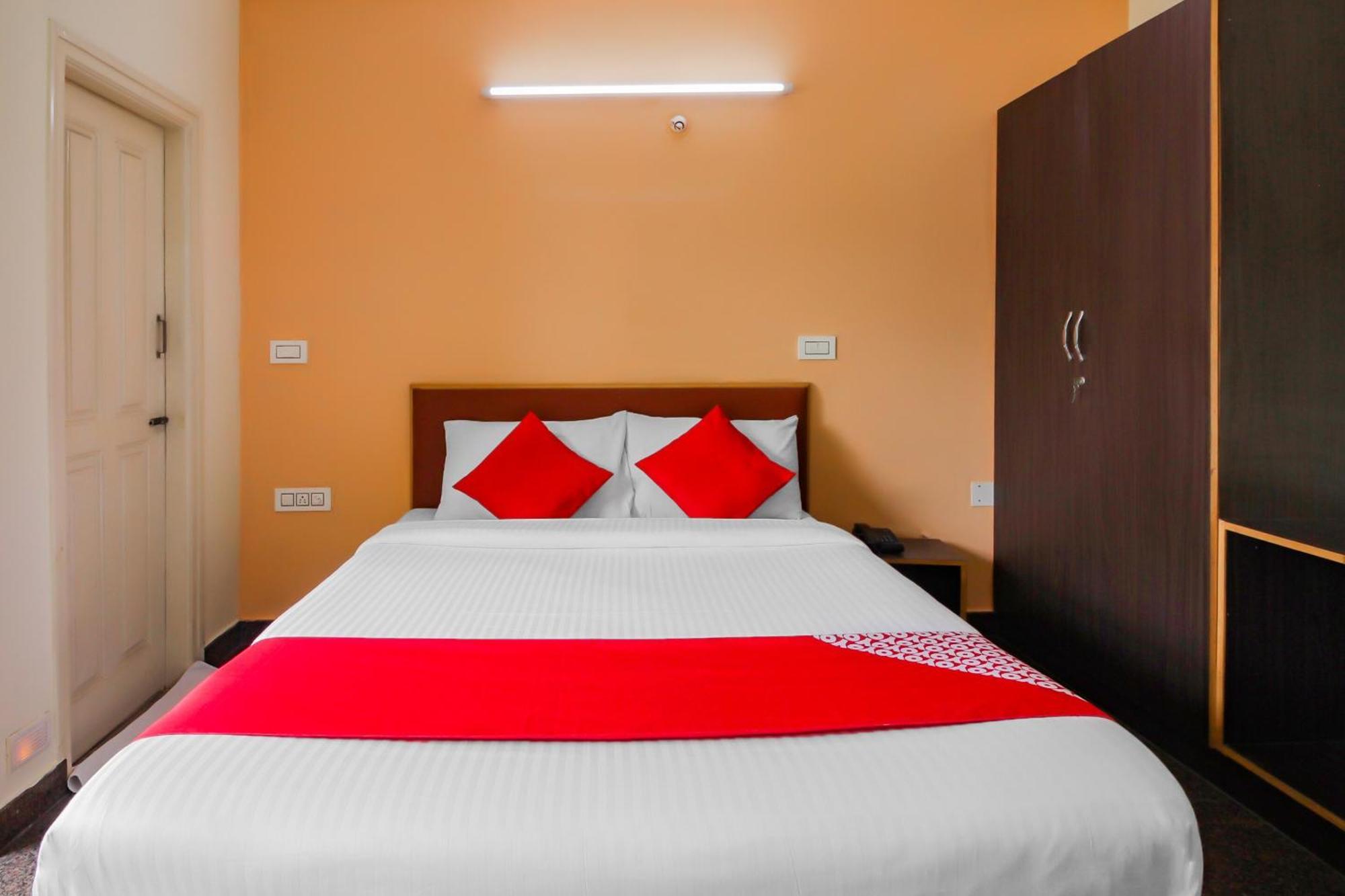 Hotel Collection O The Olive Shine Mysore Exterior foto